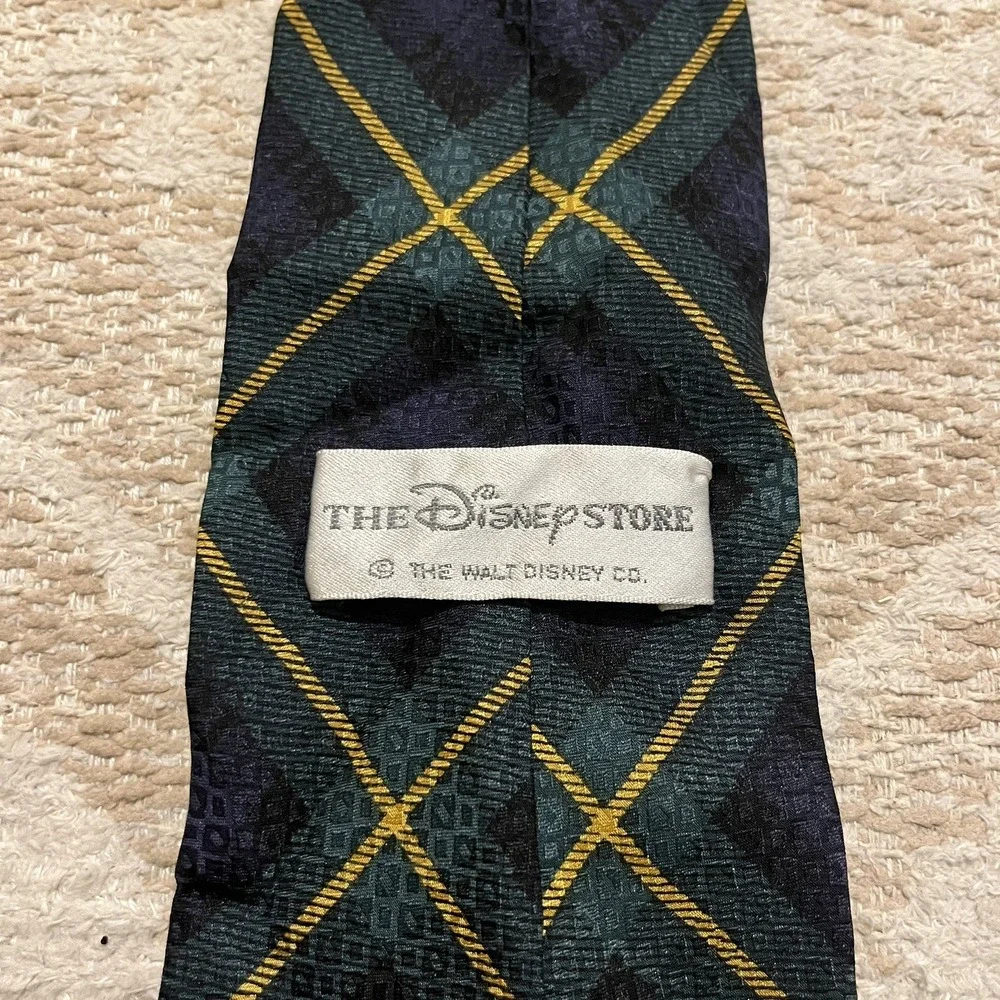 The‎ Disney Store Tigger Winnie The Pooh 100% Silk Tie